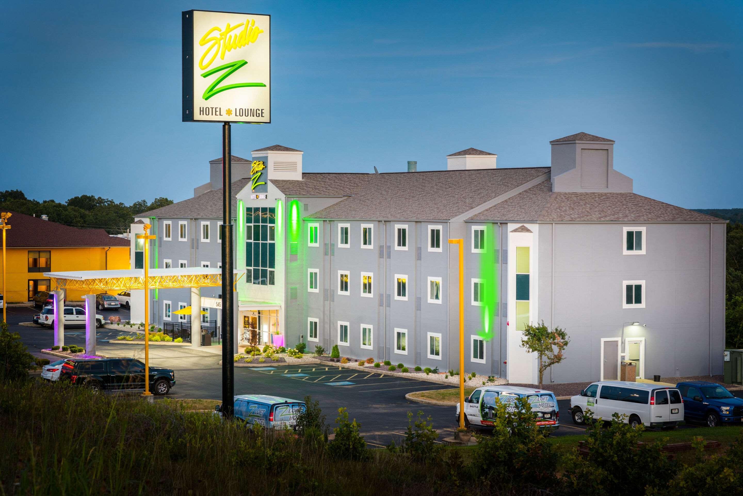 Studio Z, Ascend Hotel Collection Saint-Robert Exterior foto